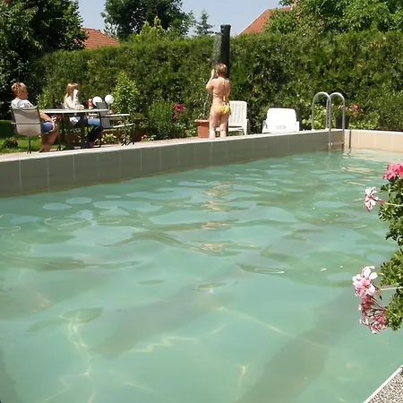 Guest house Marika Vendeghaz 3*