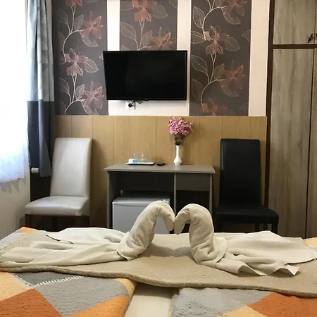 Marika Vendeghaz Pensionat 3*