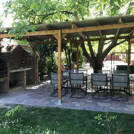 Marika Vendeghaz Pensionat 3*